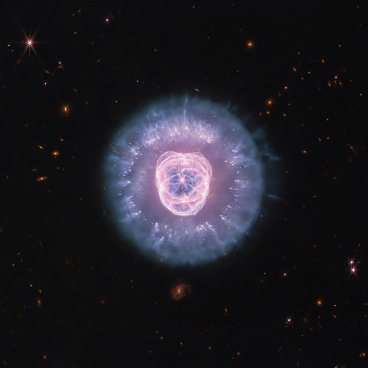 Webb Telescope Captures Stunning Lion-Shaped Nebula