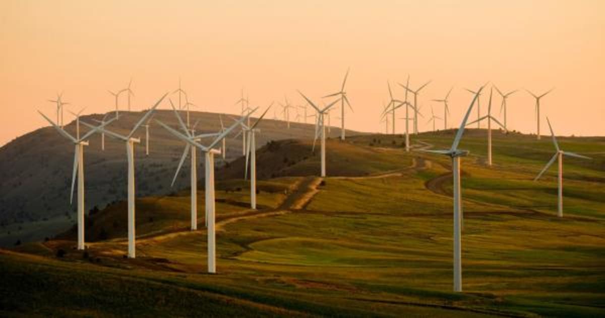 Clean Energy Investment Now Doubles Fossil Fuel Spending