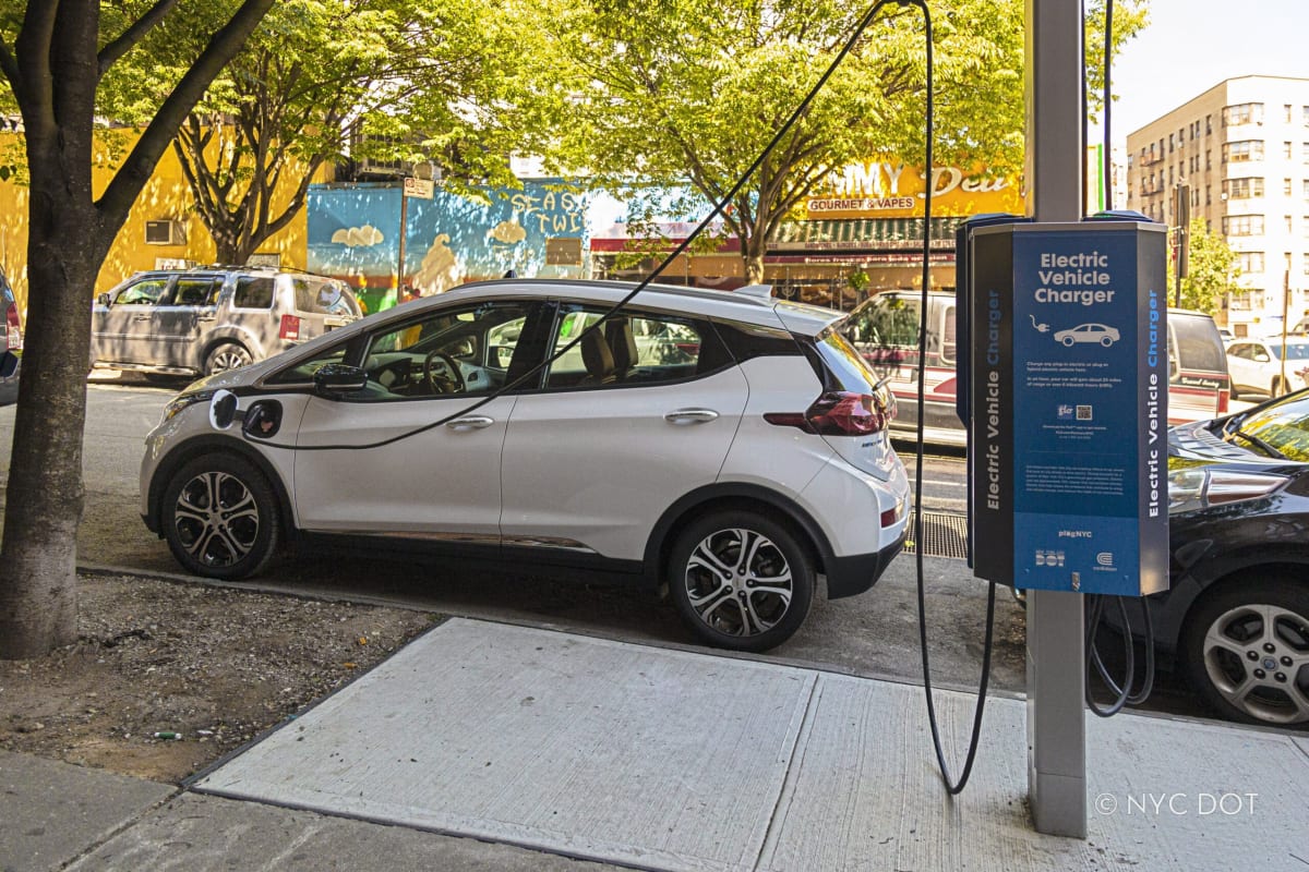 NYC Adds 600 EV Charging Stations to Fight Climate Crisis