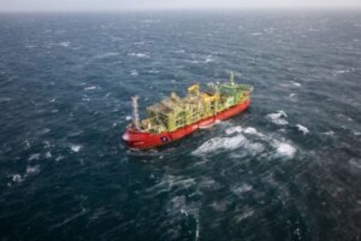 North Sea Gas Platform Runs on 100% Wind Power - Image 4