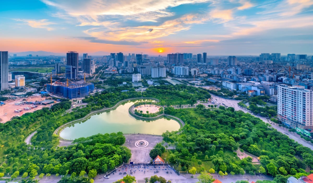 Hanoi Removes Park Fences, Sees Immediate Community Boost