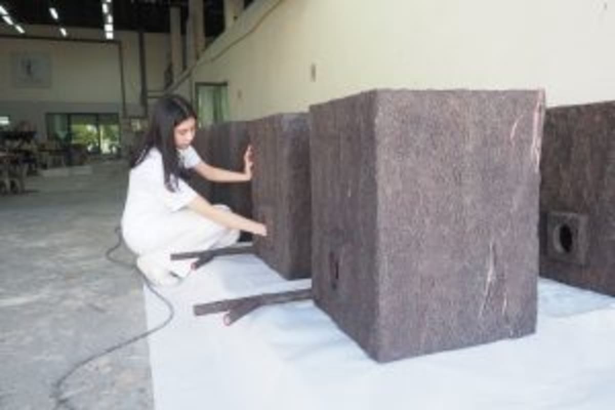 Teen Inventors Turn Beach Waste Into Healing Bandages - Image 2