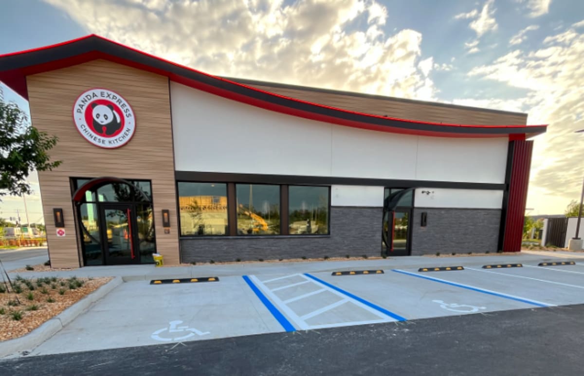 Panda Express Gives $1K to Youth Club at Apollo Beach Opening