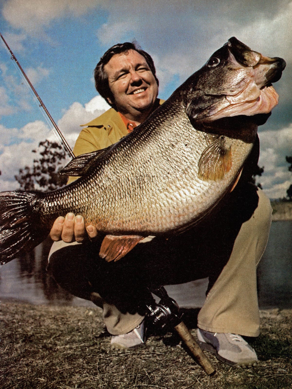 Ray Easley holding massive 21-pound largemouth bass at Lake Casitas in 1980
