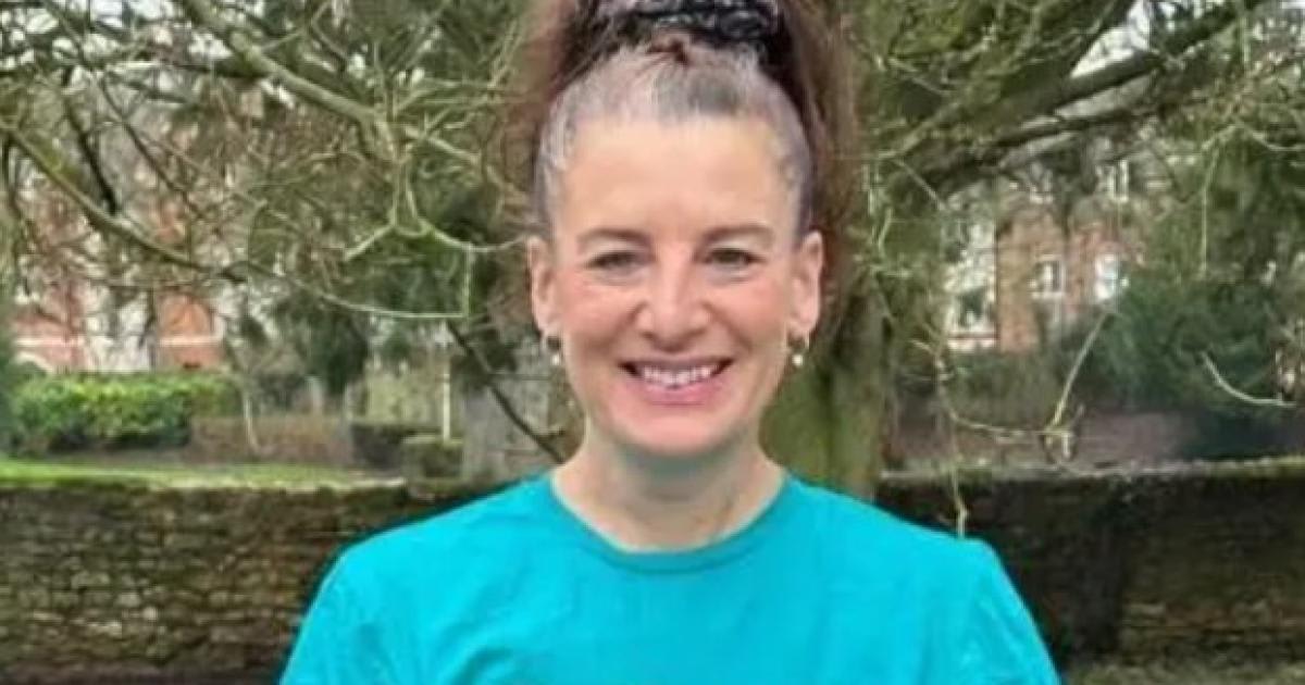 Runner Attempts World Record in Ovary Costume for Mom