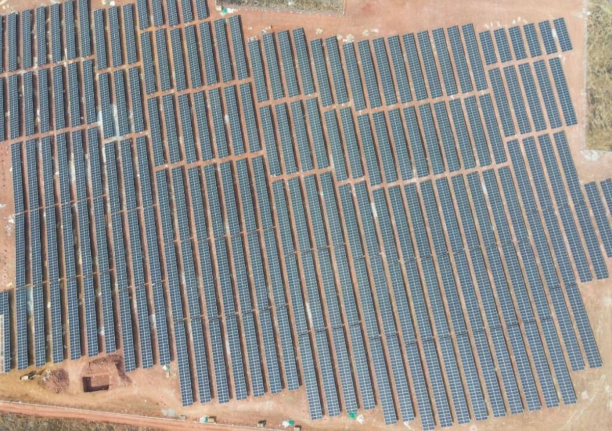 India Hits 200 GW Clean Energy, Now Building Smarter Grid - Image 2