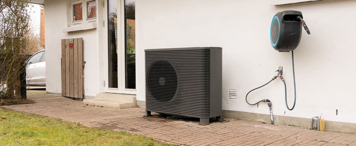 France Plans 1M Heat Pumps Yearly, Boosting Solar Power