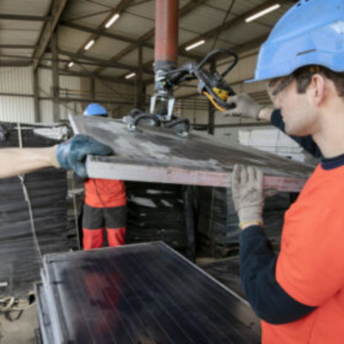 France Expands Solar Panel Recycling to 45,000 Tons/Year - Image 2