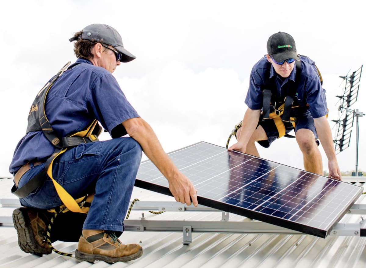 Australia Tests AI to Supercharge Home Solar Batteries