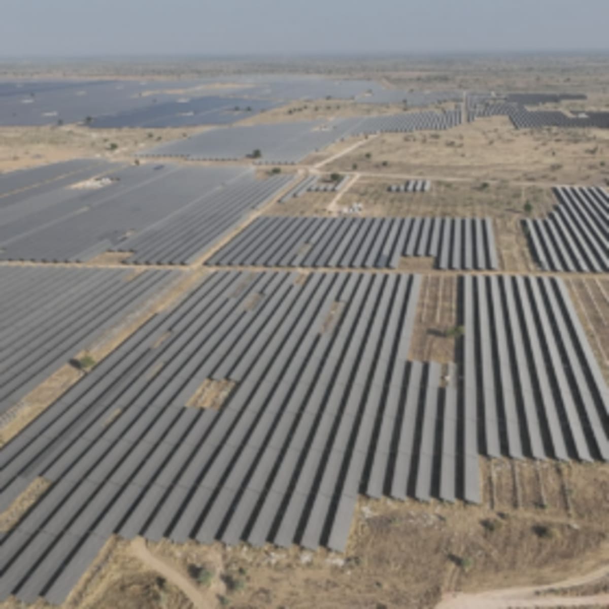 India Solar Firm Signs 450 MW Deal, Expands Battery Storage - Image 2