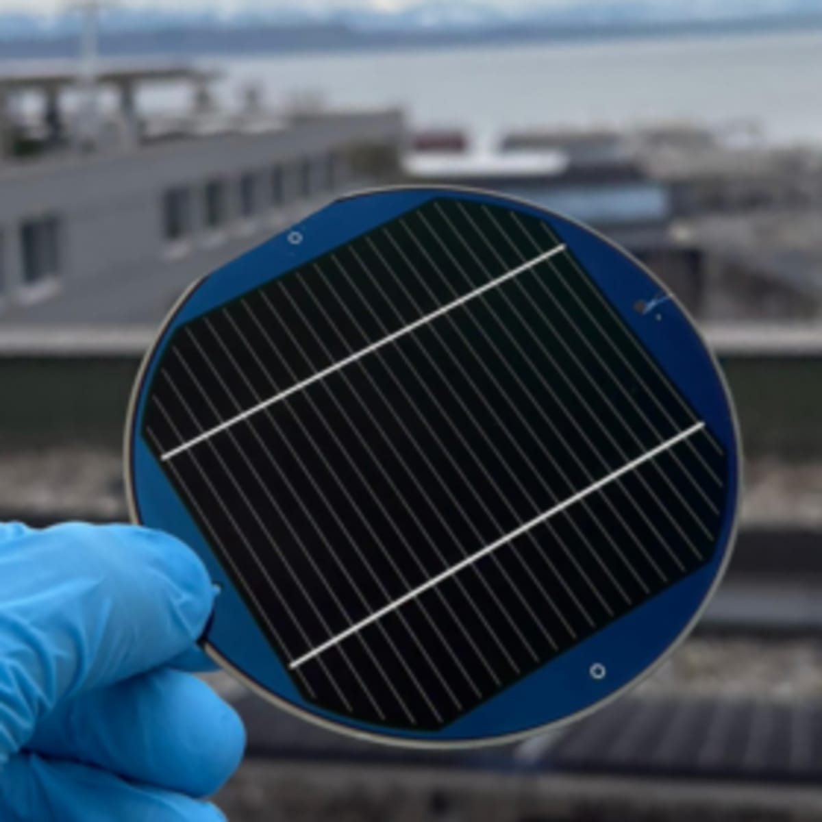 Swiss Scientists Achieve 30% Solar Efficiency World Record - Image 2