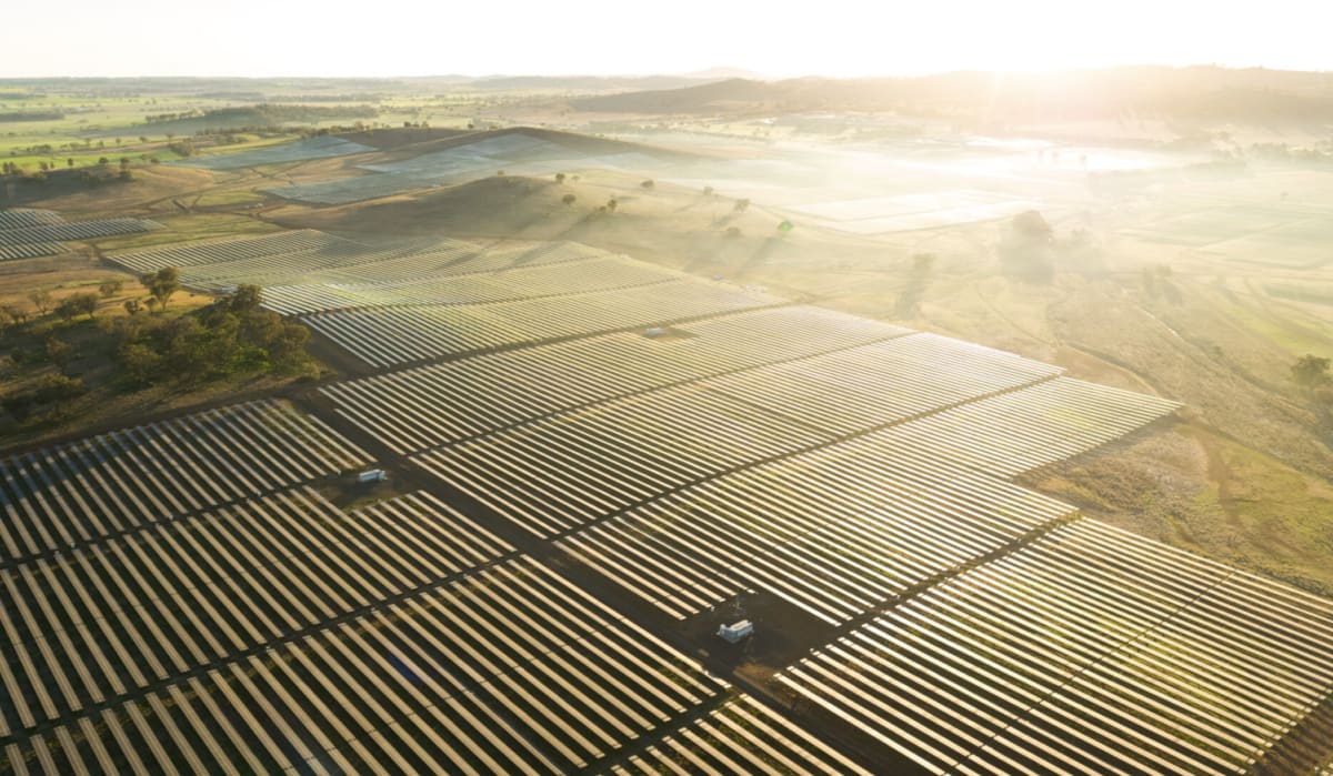 Map of Australia showing distributed solar energy capacity across the continent creating clean power grid