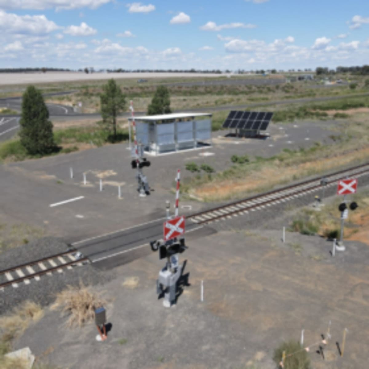 Australia Rail Uses Solar Power at Remote Crossings - Image 2