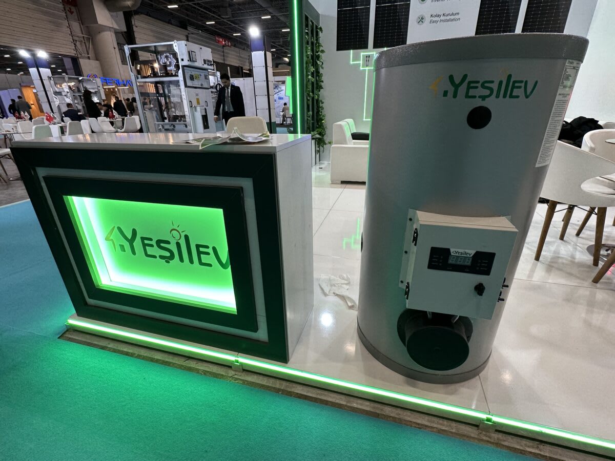 Turkish Firm's Solar Water Heater Skips the Inverter