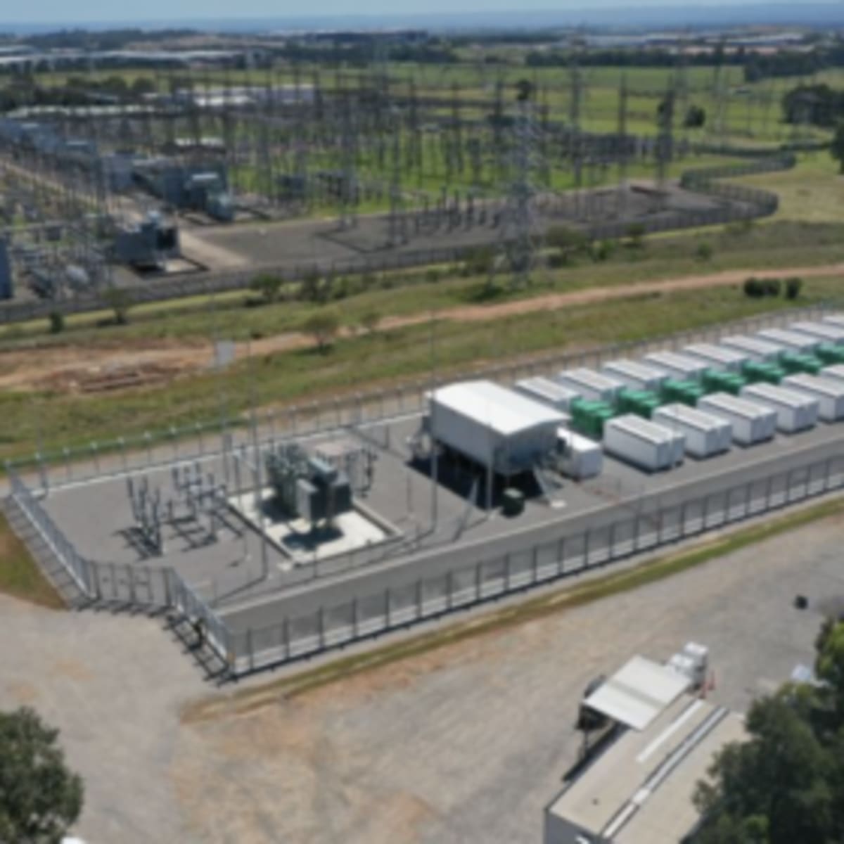 Australia Plans 2 GW Battery Fleet to Stabilize Power Grid - Image 2