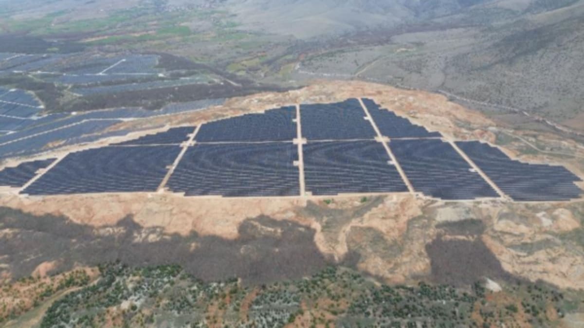 Greece Turns Old Coal Mines Into Europe's Largest Solar Hub - Image 3