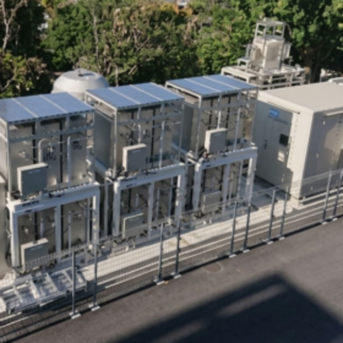Japan Building Runs on Solar Power Year-Round with Hydrogen - Image 2
