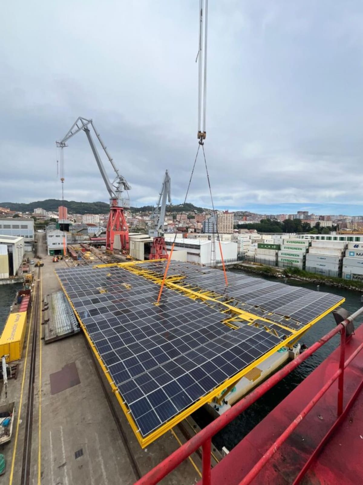 Spain Launches 500 kW Solar Platform That Floats at Sea - Image 3