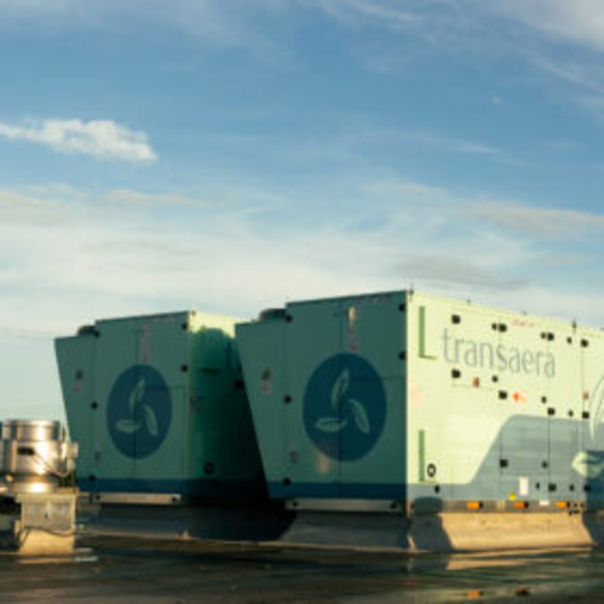 Amazon Tests Heat Pump That Cuts Building Energy Use by 40% - Image 2
