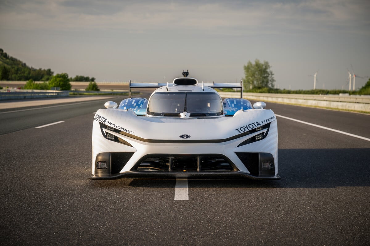 Toyota Takes Liquid Hydrogen Racing Car to Le Mans
