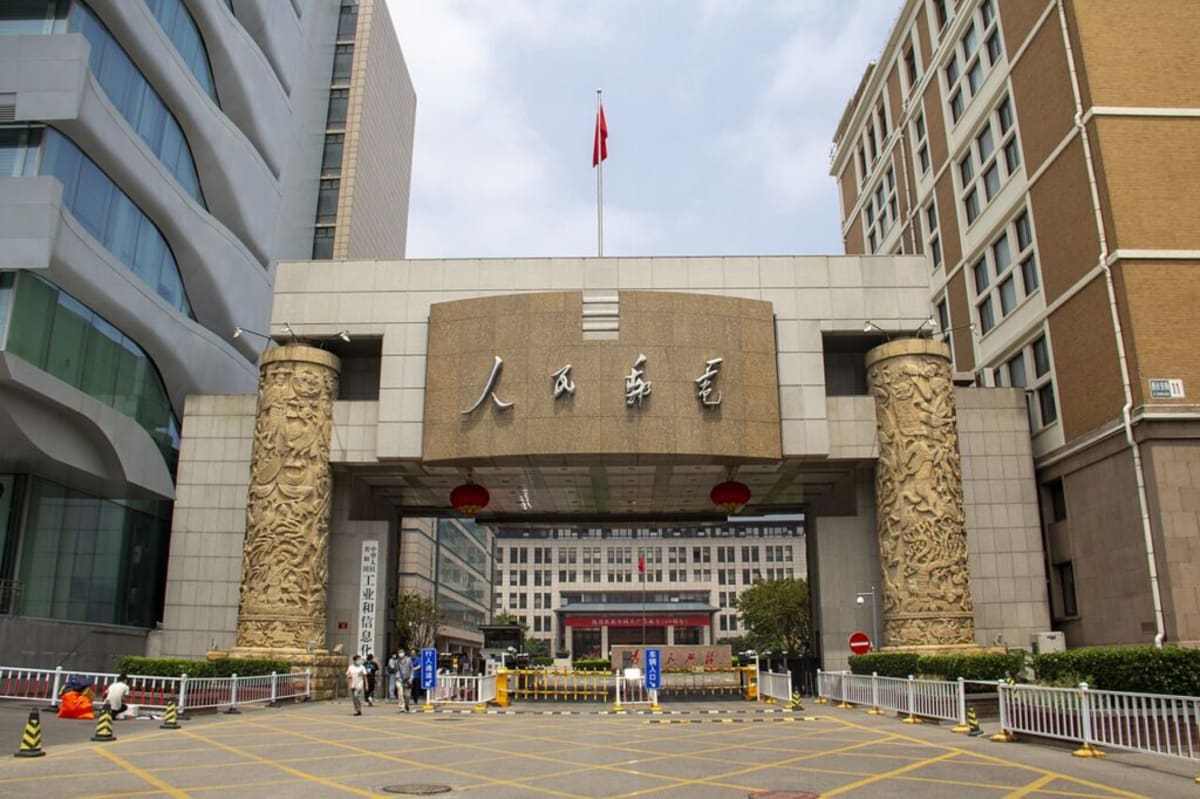 China Bets Big on Next-Gen Solar and Battery Tech - Image 3