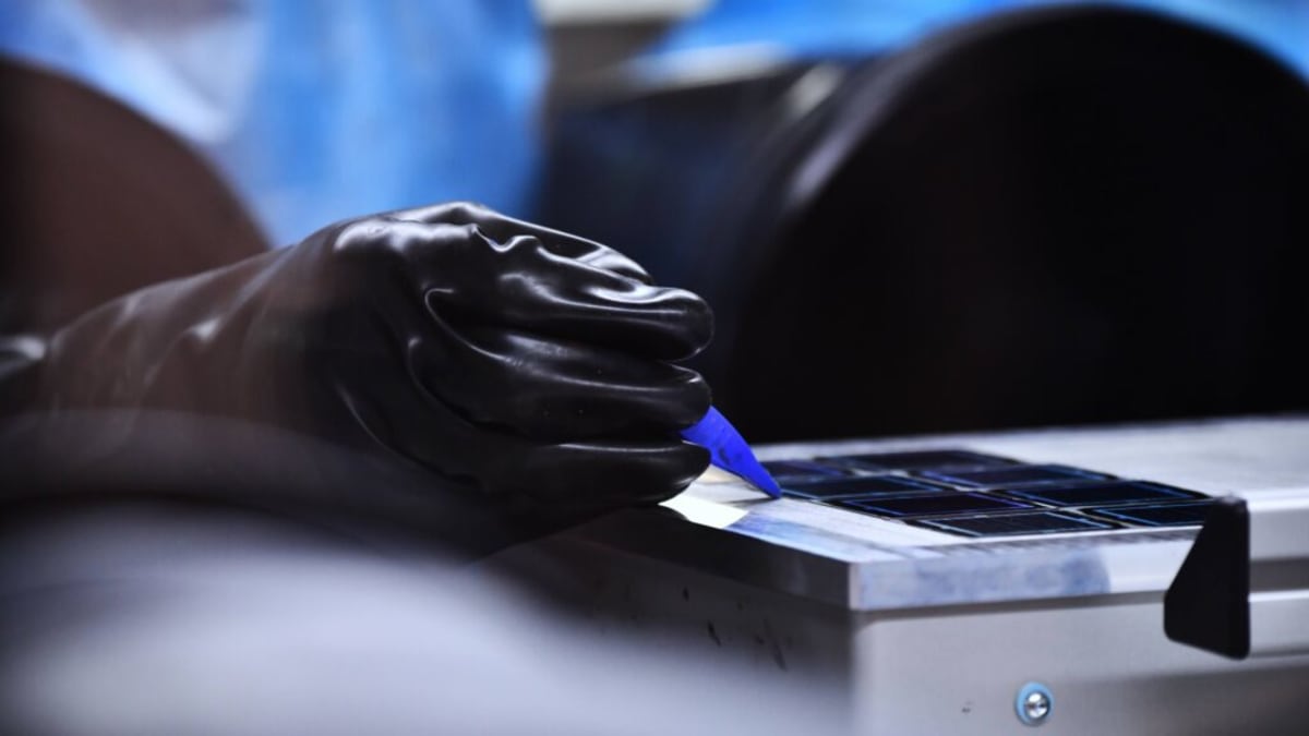 Australian Solar Cell Hits 30% Efficiency at 10x Scale - Image 3