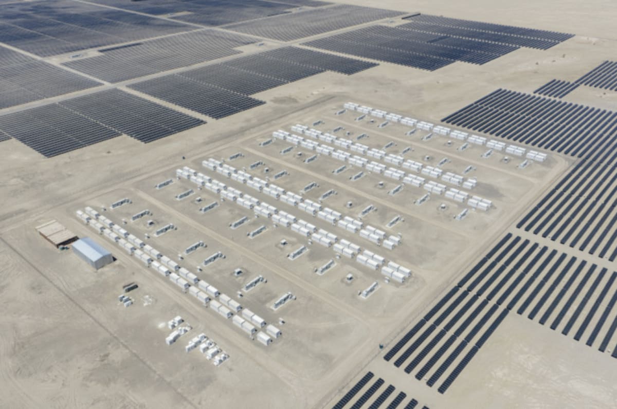 Tesla Signs Massive 1 TWh Solar Deal in Arizona - Image 3
