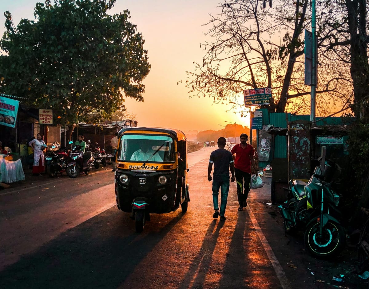 Bangladesh Mandates Solar Power for 6 Million Rickshaws