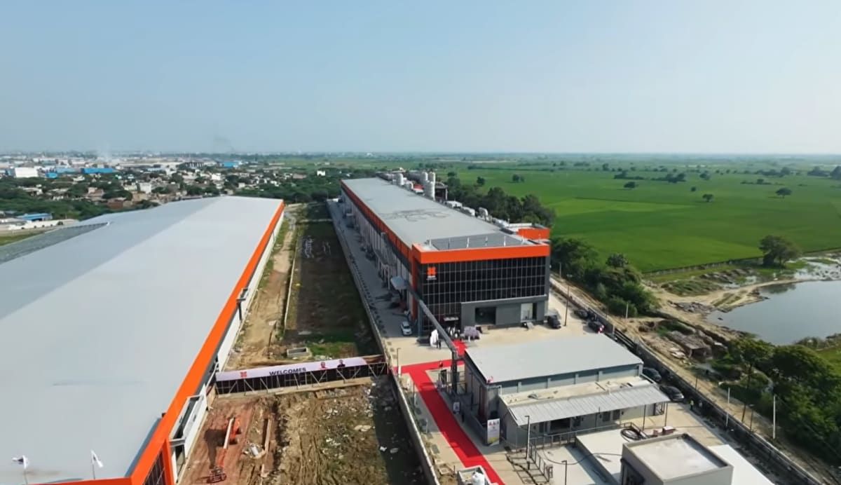 India Opens 2.2 GW Solar Cell Factory in Uttar Pradesh
