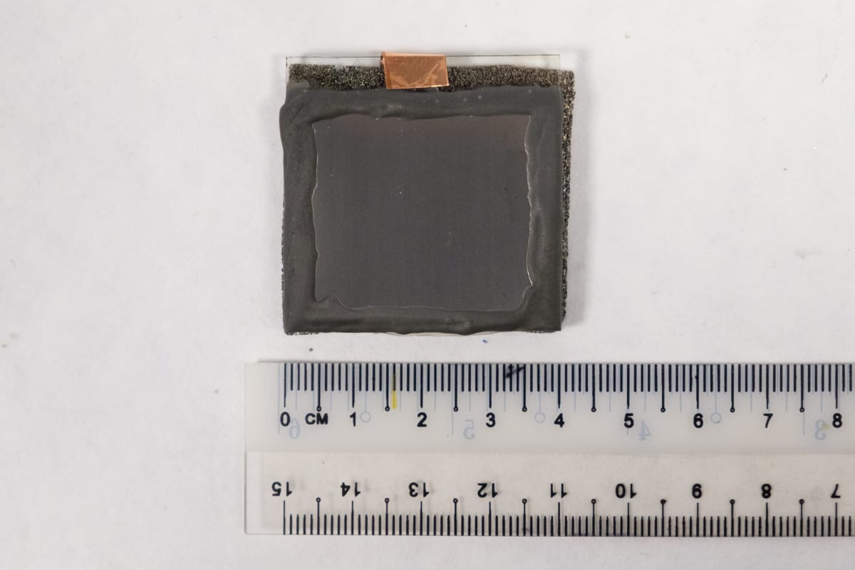 Artificial Leaf Turns Polluted Seawater Into Clean Fuel