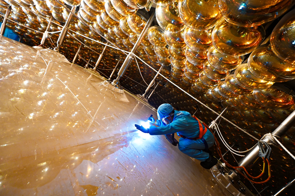 Scientists Use Ghost Particles to Map Earth's Hidden Heat - Image 5