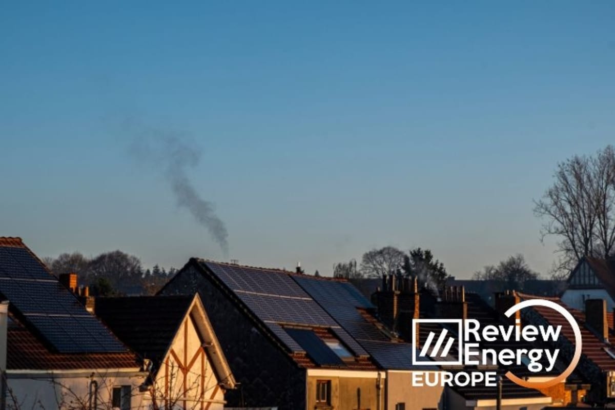 UK Hits Record Solar: One Rooftop Install Every 2 Minutes