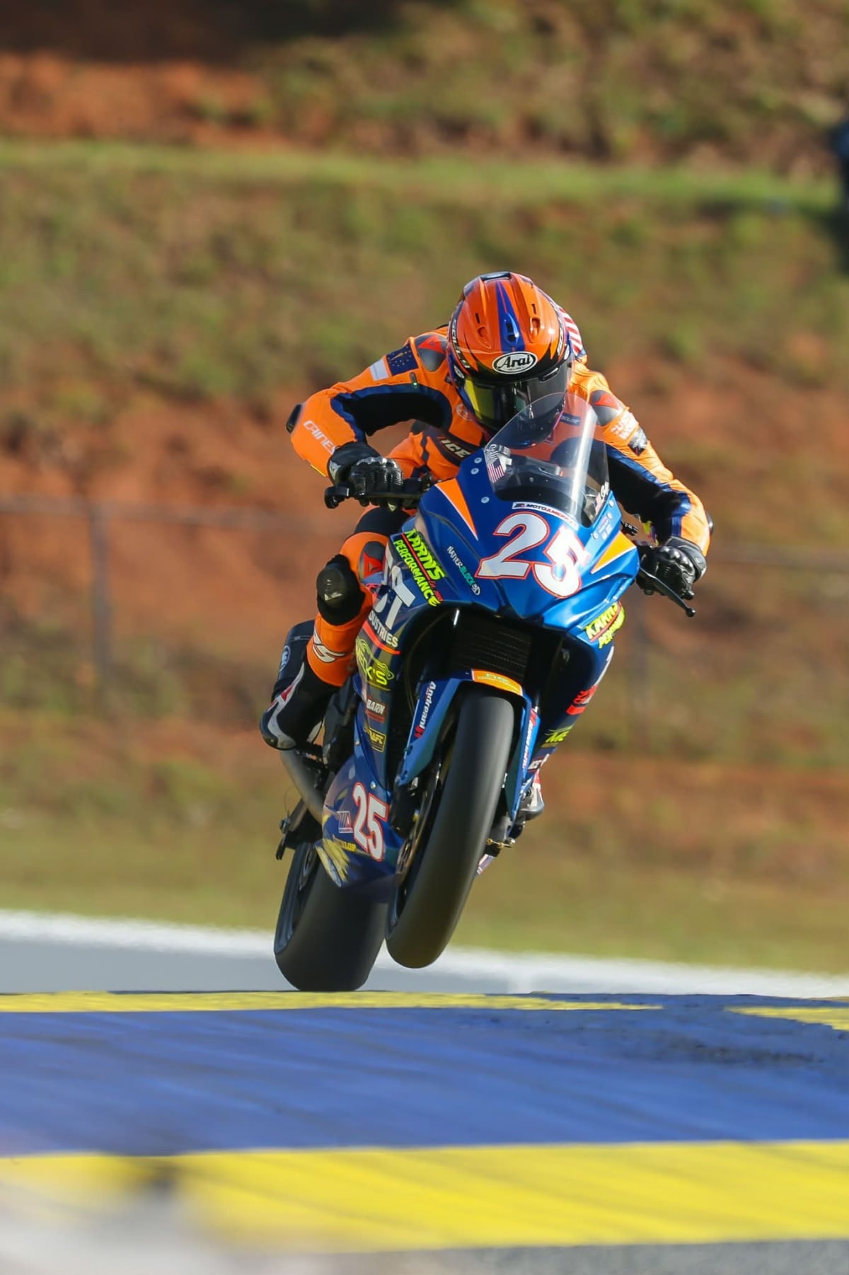 Paralyzed Racer Returns to Podium 4 Years After Recovery - Image 4