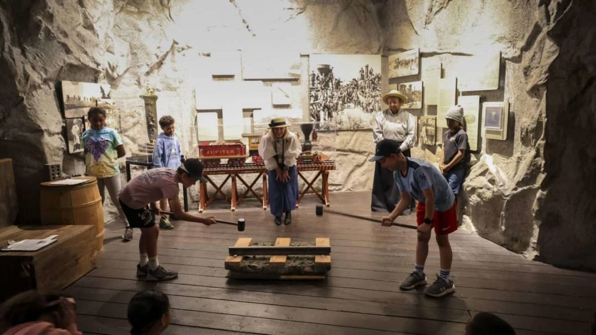 Sacramento Museums Need Volunteers This Summer - Image 2