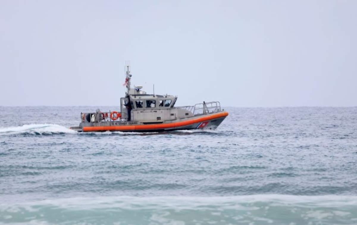 Sailor Rescued from Burning Boat Off San Diego Coast - Image 2