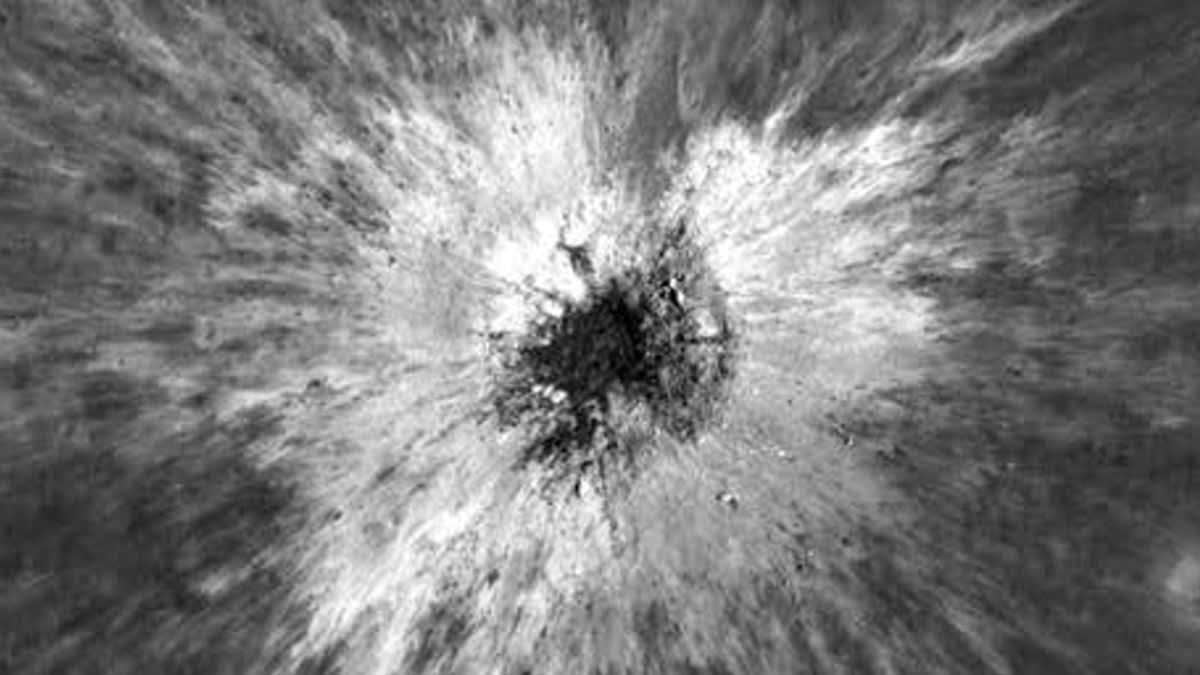 New 225-meter lunar crater captured by NASA's Lunar Reconnaissance Orbiter showing impact site