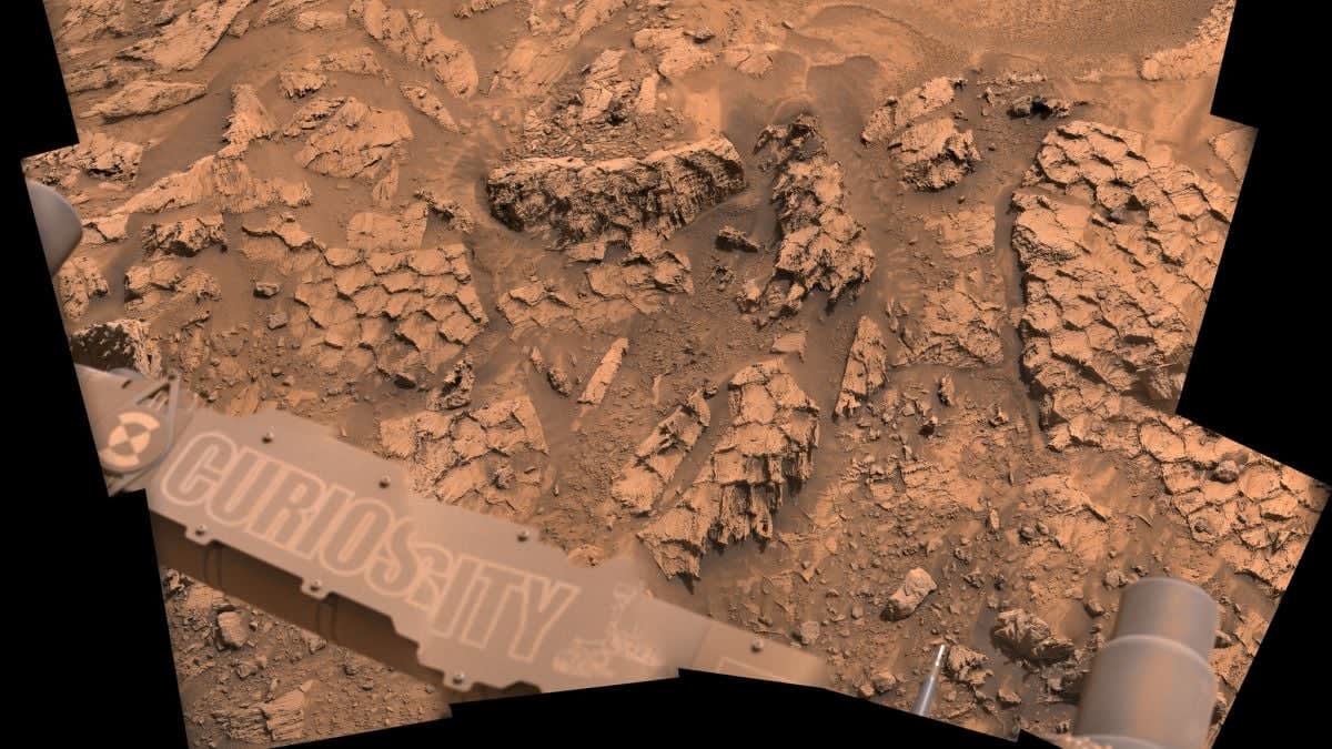 NASA's Mars Rover Discovers 'Dragon Scale' Rocks