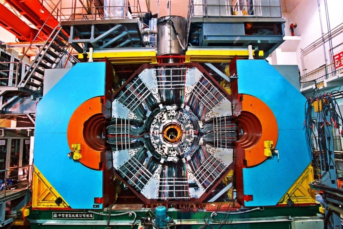 Physicists Find First Particle Made Purely of Force - Image 5