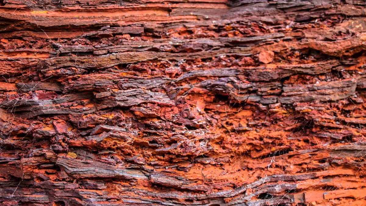 Australia's Red Rocks Could Generate Clean Hydrogen Forever