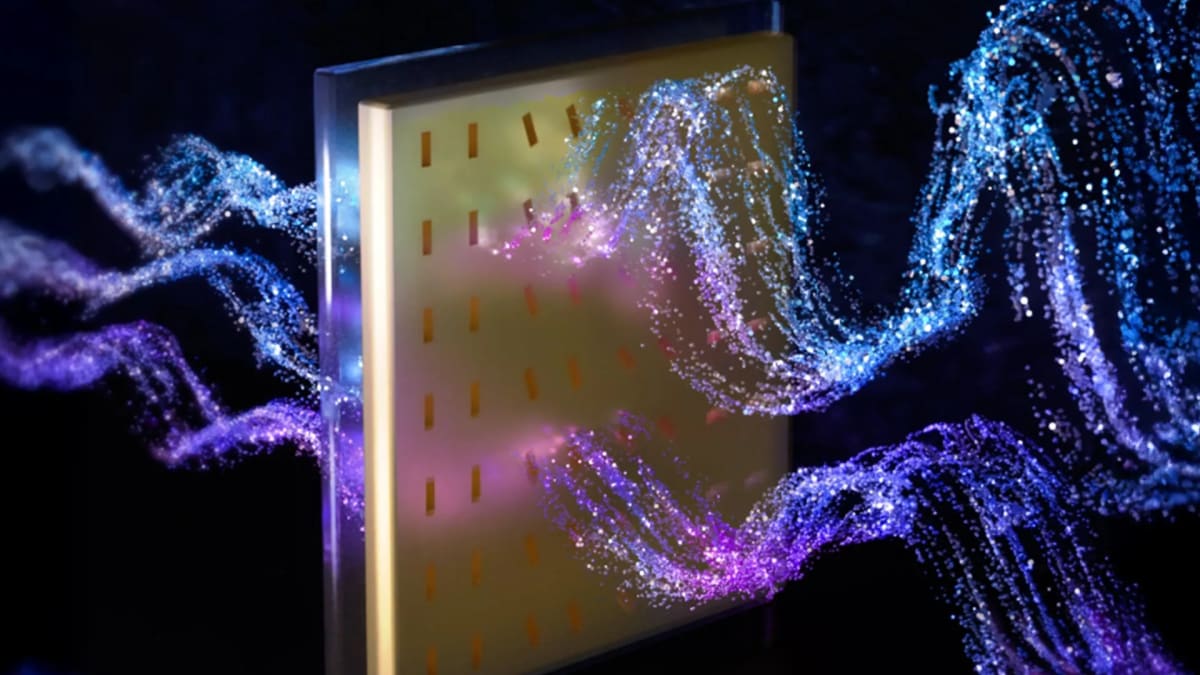 Microscopic view of gold metacrystal with tiny engineered slits for quantum light manipulation