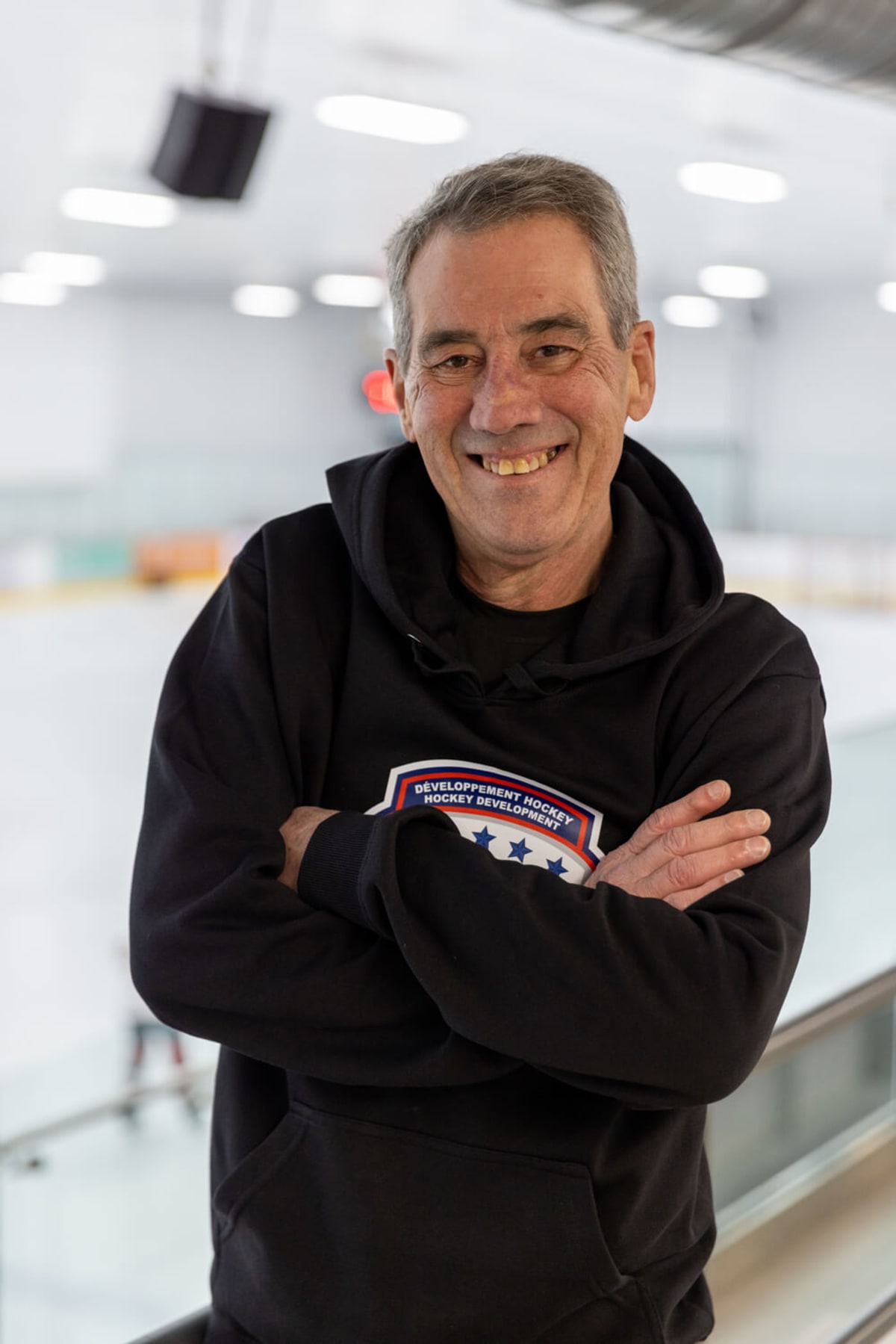 Montreal Coach Opens Hockey to Kids With Autism at 67 - Image 4