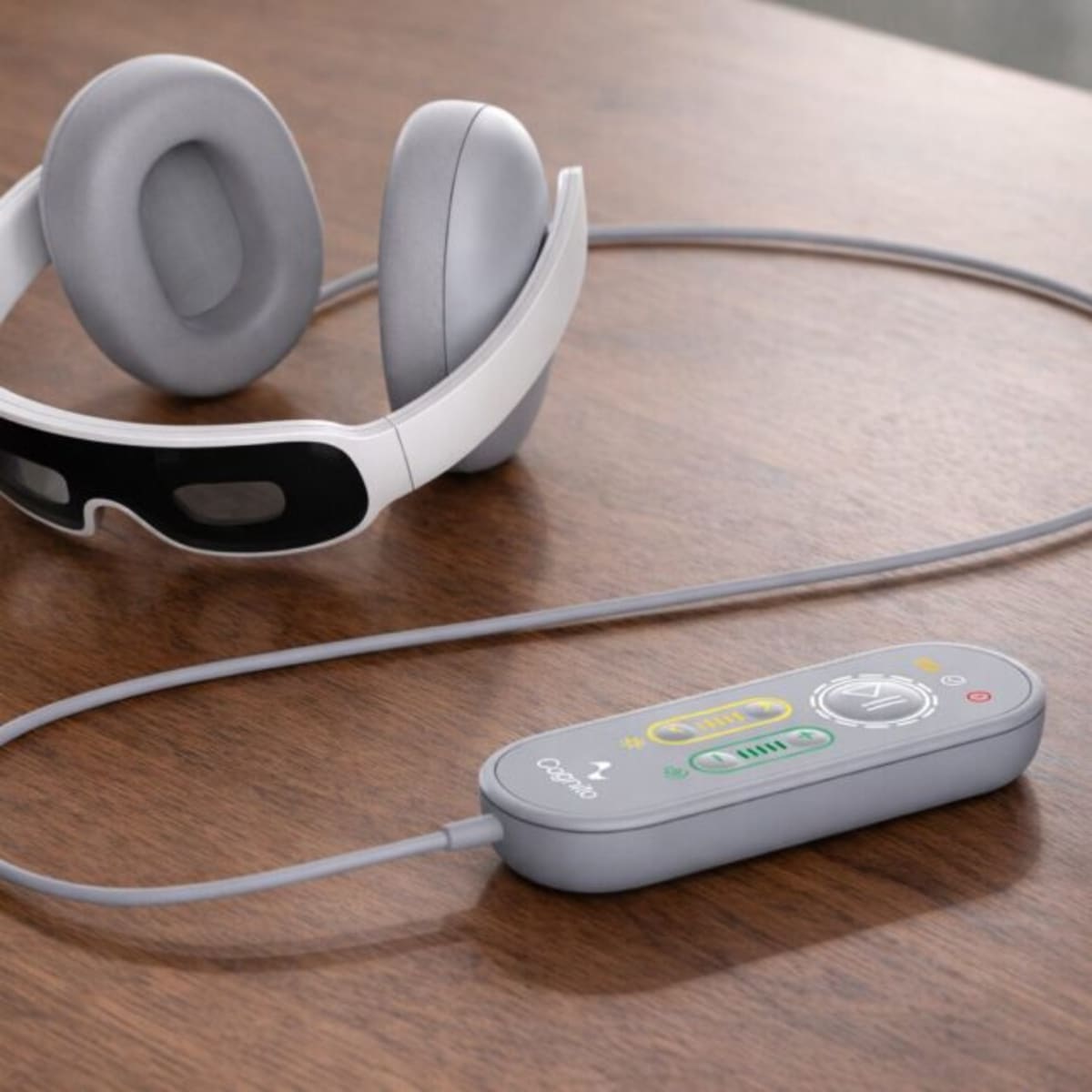Cognito Raises $105M for Light-Based Alzheimer's Device - Image 2