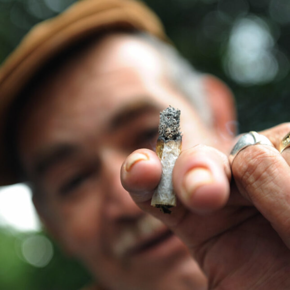 Seniors Find Relief Using Medical Cannabis Safely - Image 2