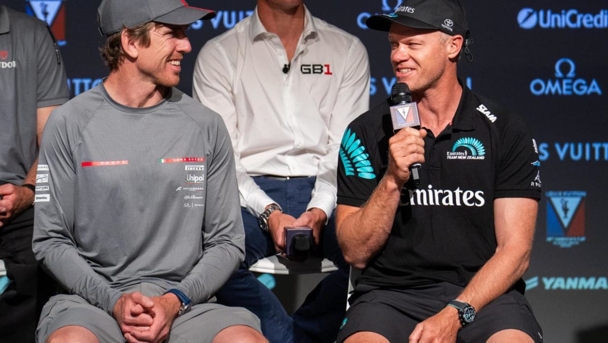 New Mom Helms High-Speed Boat in America's Cup Race - Image 3