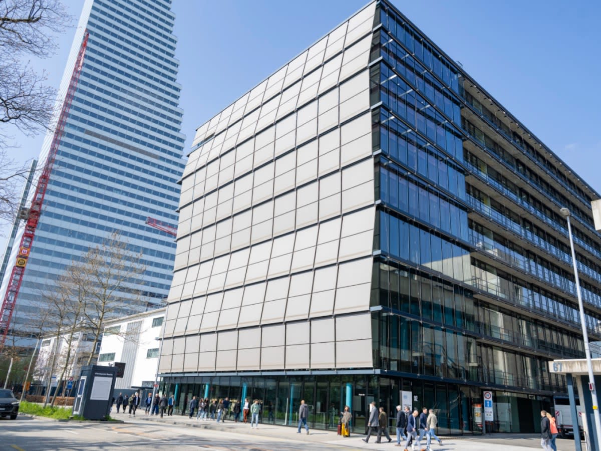 Roche Lung Cancer Drug Succeeds in Clinical Trial