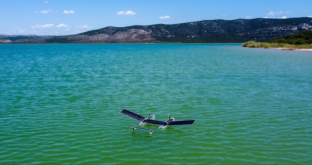MIT Robot Flies and Dives Using Same Wings Like Puffins