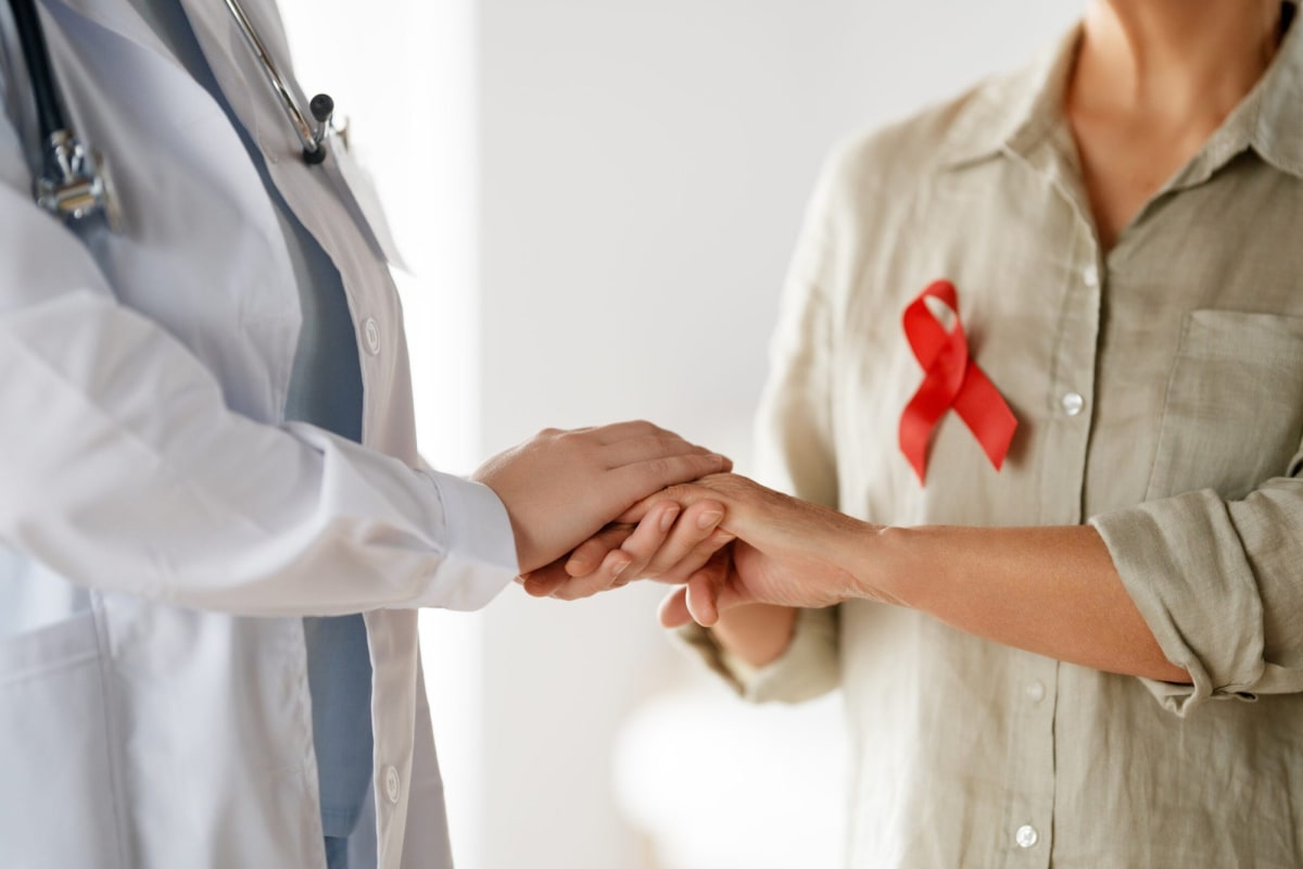 Scientists Unlock How 3 People Control HIV Without Meds