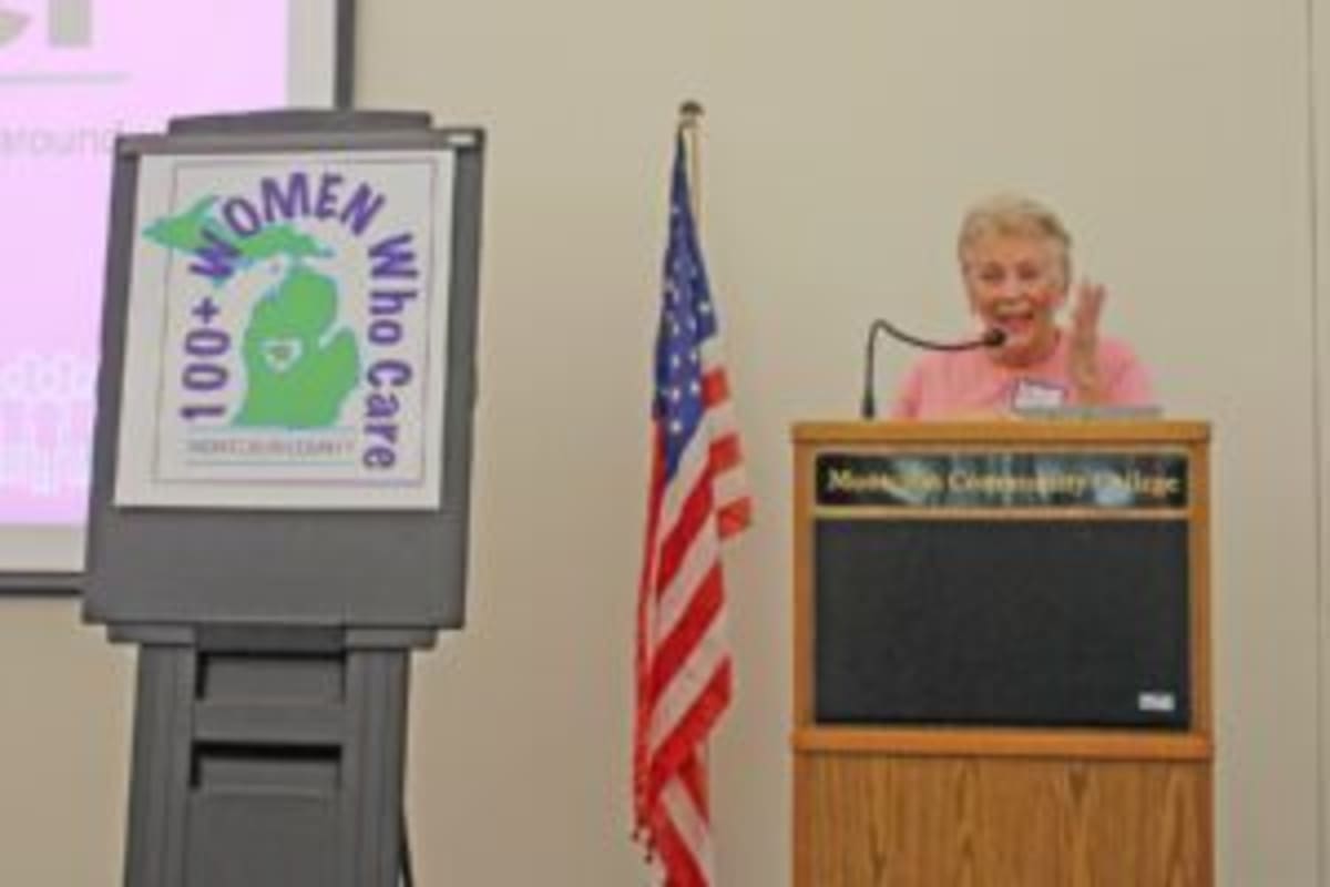 100 Women Donate $17K to Put Books in Kids' Hands - Image 4