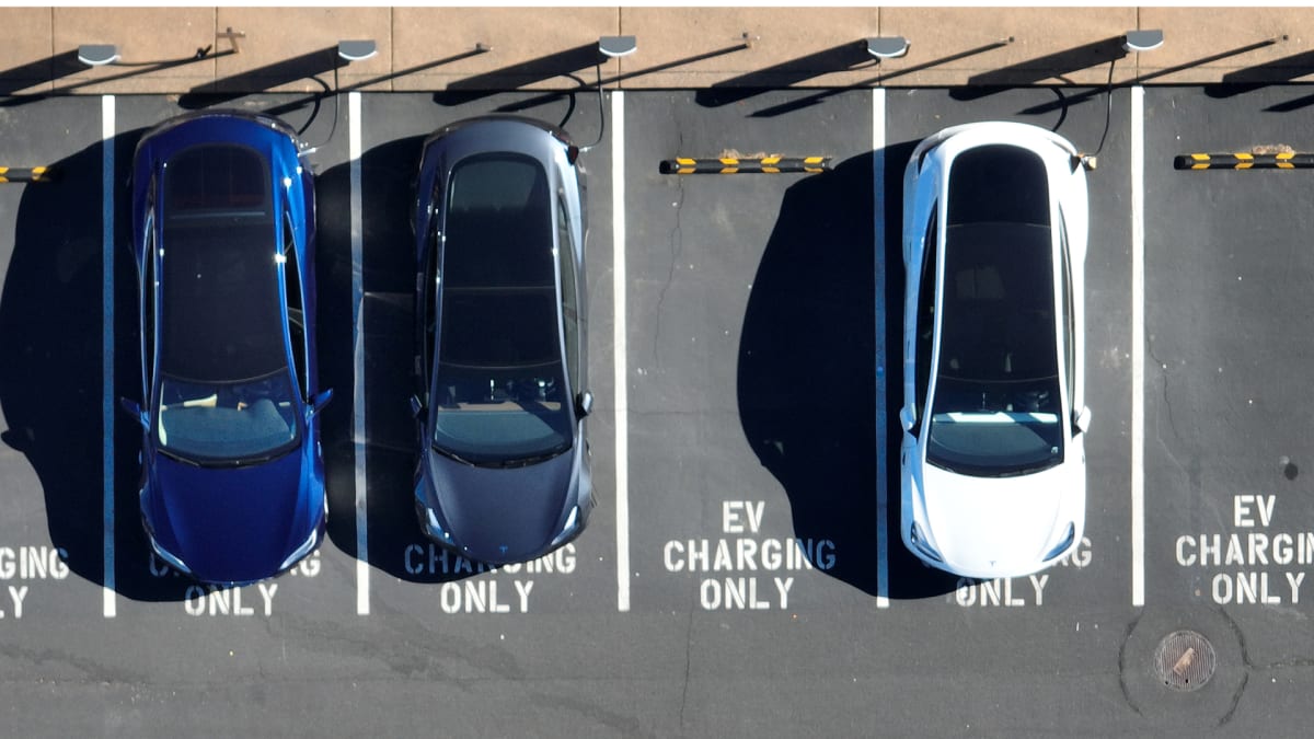 New AI Charging Tech Could Extend EV Batteries 23% - Image 2