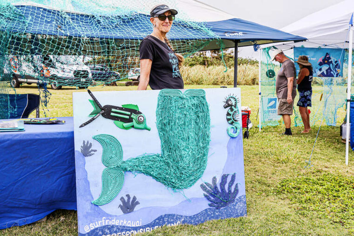 Kauai Cleans Beaches, Turns Trash Into Surfboard Fins - Image 3